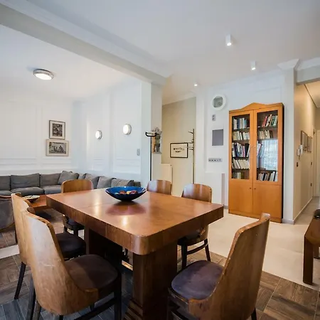 Apollo Chic Penthouse By Qr *